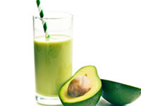 Ricetta per fare un succo detox di spinaci e avocado