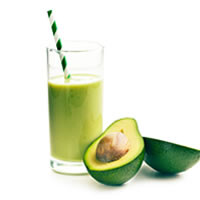 Ricetta per fare un succo detox di spinaci e avocado